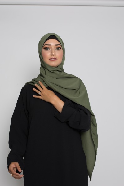 Khakifarbener Hijab aus Medina-Seide