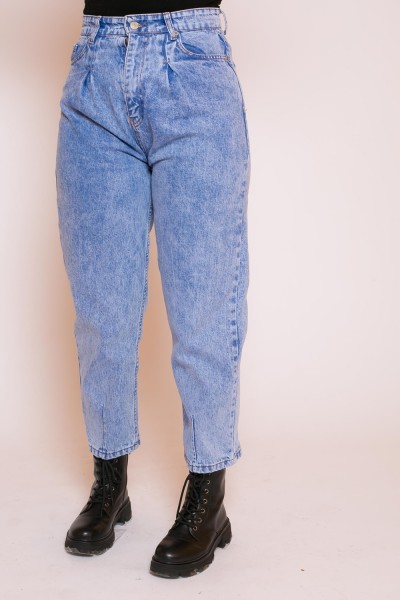 Blue slouchy jeans