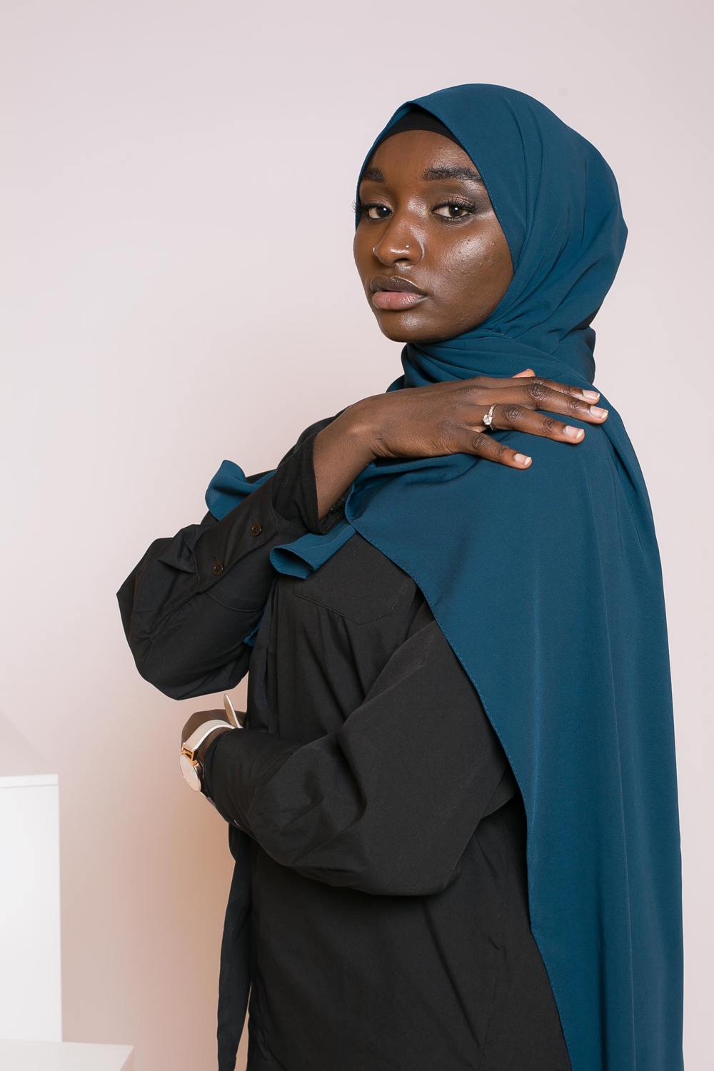 Hijab soie de médine bleu canard