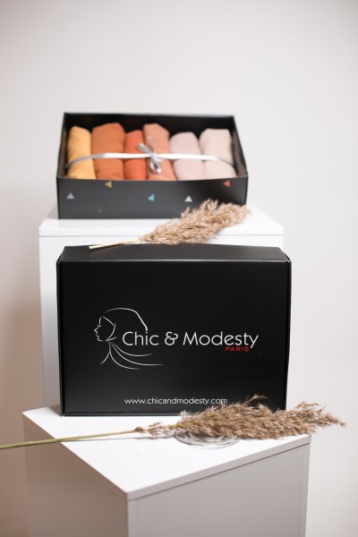 Chic and modesty gift box