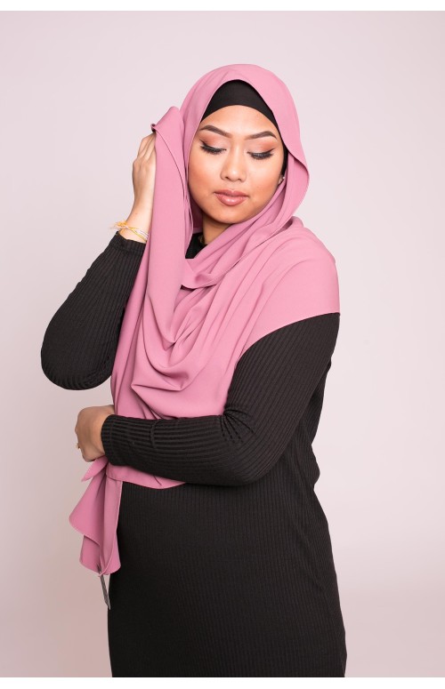 Hijab soie de médine framboise