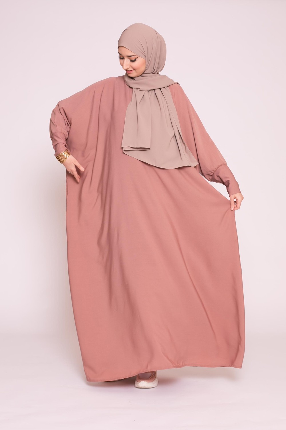 Abaya saoudienne vieux rose foncé boutique vêtement pour femme musulmane pas cher