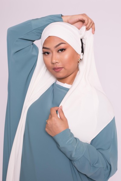 Hijab fertig zum Binden aus cremefarbener Medina-Seide