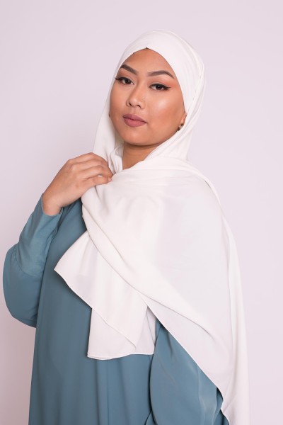 Hijab ready to tie off-white medina silk
