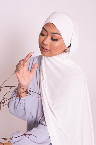 Hijab listo para atar seda blanca medina