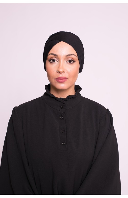 Bonnet croisé à nouer noir sous hijab 
