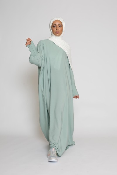 Saudi abaya water green