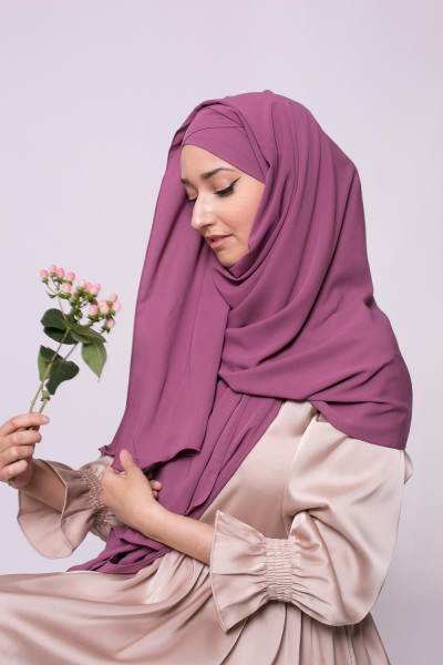 Hijab crossed to tie medina silk dark flushia