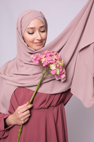 Hijab croisé à nouer soie de médine rose marroné