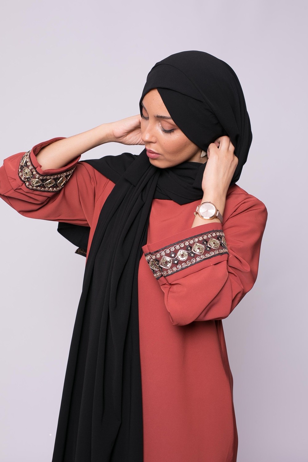 Hijab croisé à nouer soie de médine noir