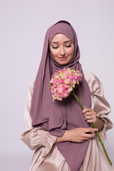 Hijab ready to tie plum medina silk