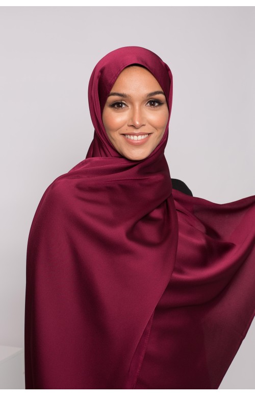 hijab satiné bordeaux