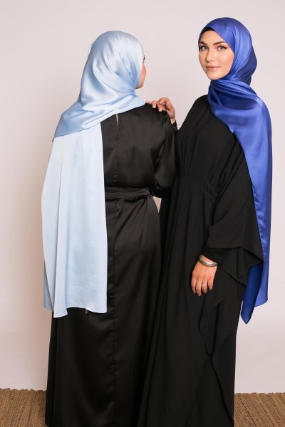 Hellblauer Sedef-Hijab aus Satin