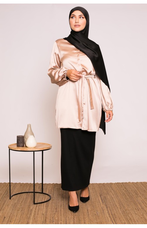 Chemisier satiné manche bouffante nude prêt à porter chic et élégant pour femme musulmane hijab shop modeste fashion