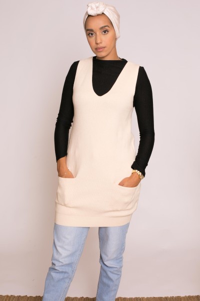 Cream sleeveless sweater tunic