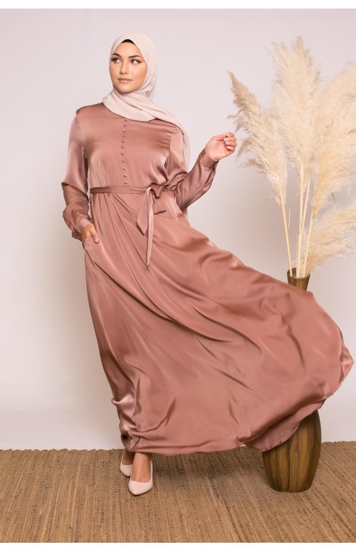 Robe longue et évasée satiné brique prêt à porter modeste pour femme musulmane boutique hijab moderne