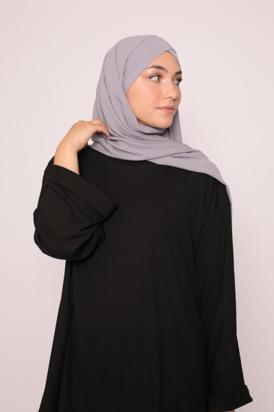 Hijab cruzado de seda medina gris