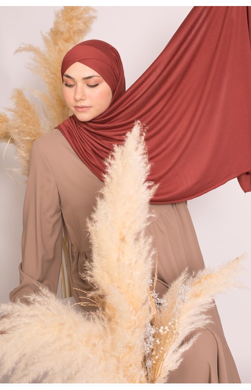 Hijab croisé jersey luxe soft prêt à nouer brique foncé