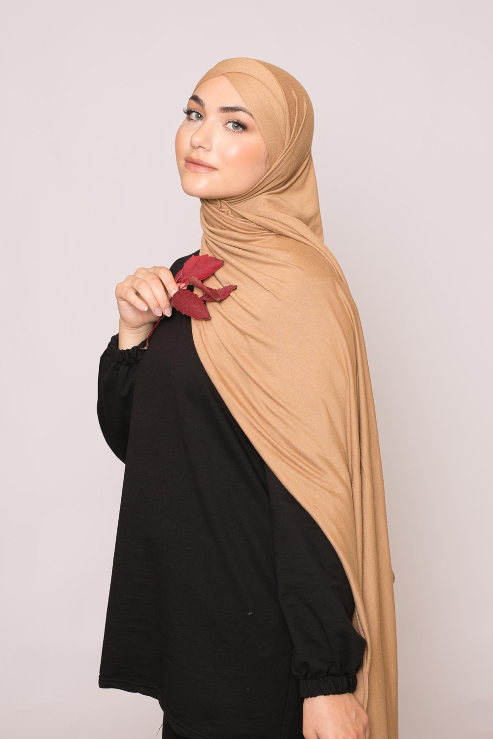 Hijab croisé jersey luxe soft prêt à nouer caramel