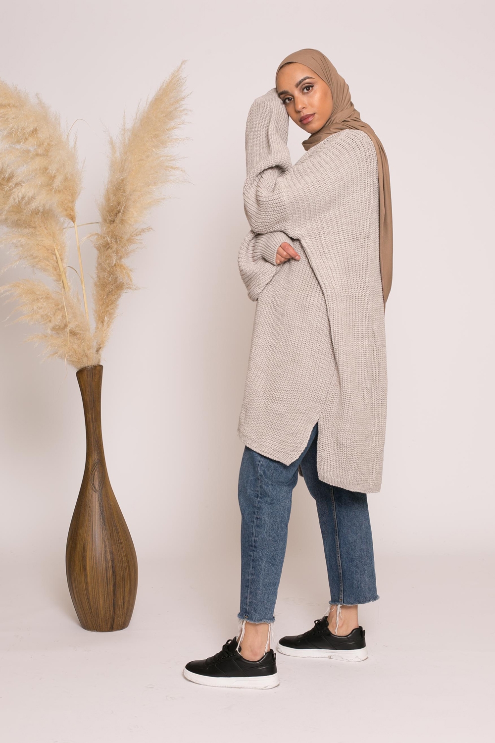 Pull tricot oversize taupe grey
