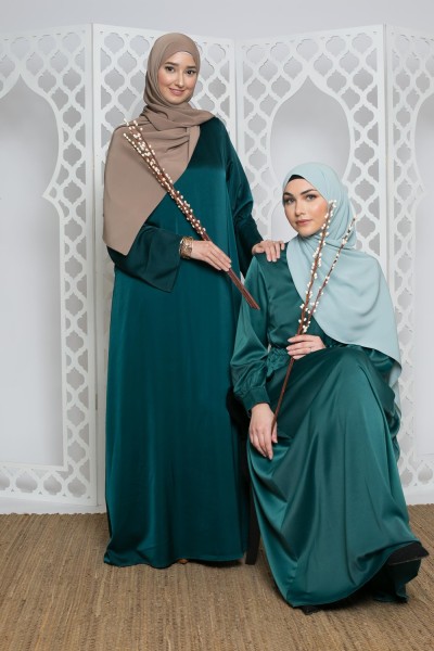 Abaya de lujo de raso verde oscuro