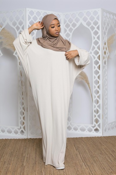 Abaya oversize taupe clair pour jeune femme musulmane moderne