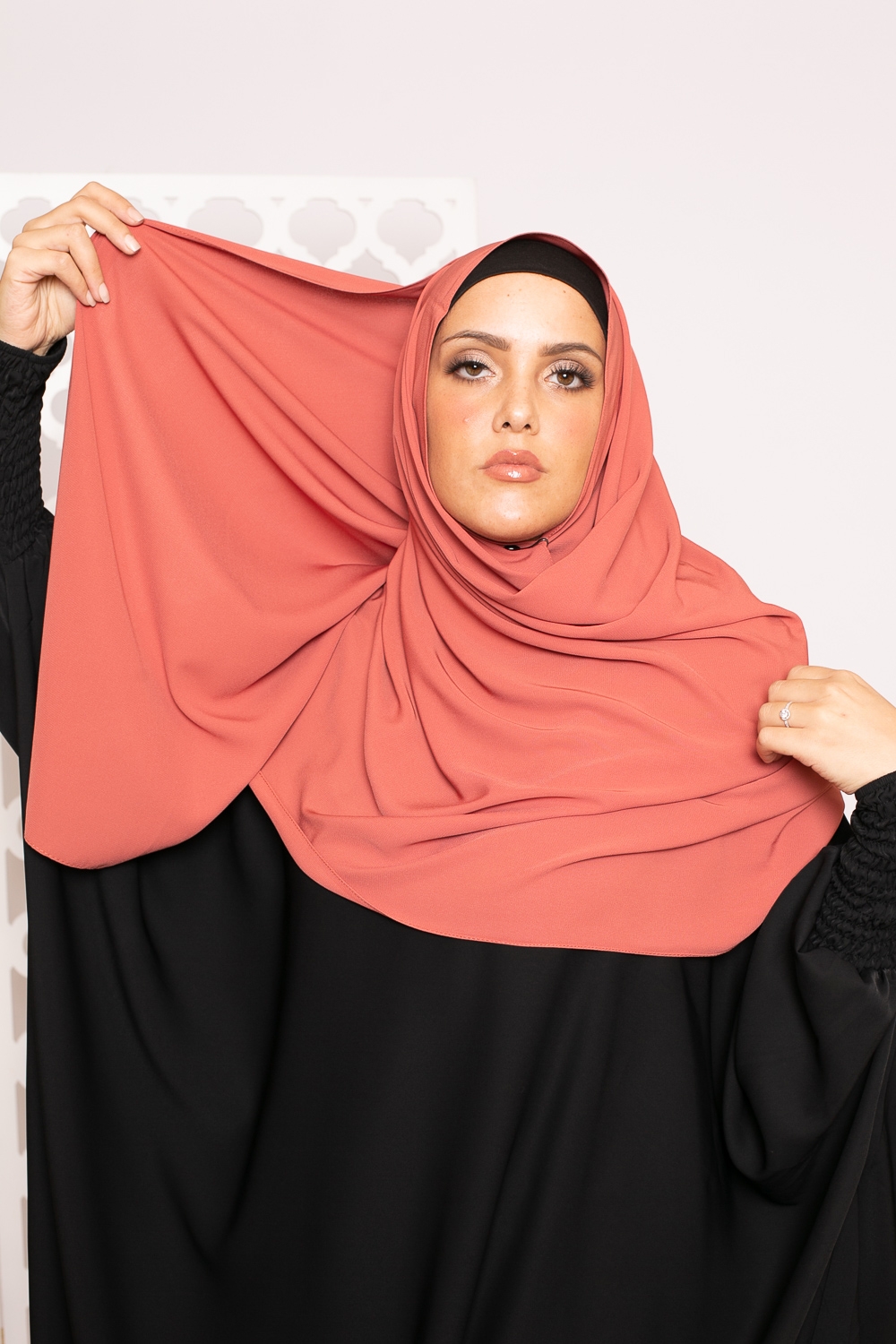 Hijab soie de médine brique foncé