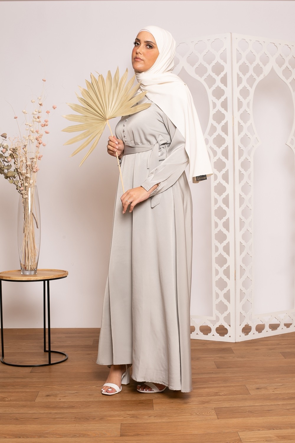 Robe amira satiné amande collection ramadan boutique hijab