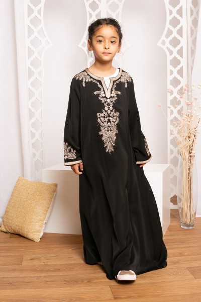Girl's black embroidered kaftan