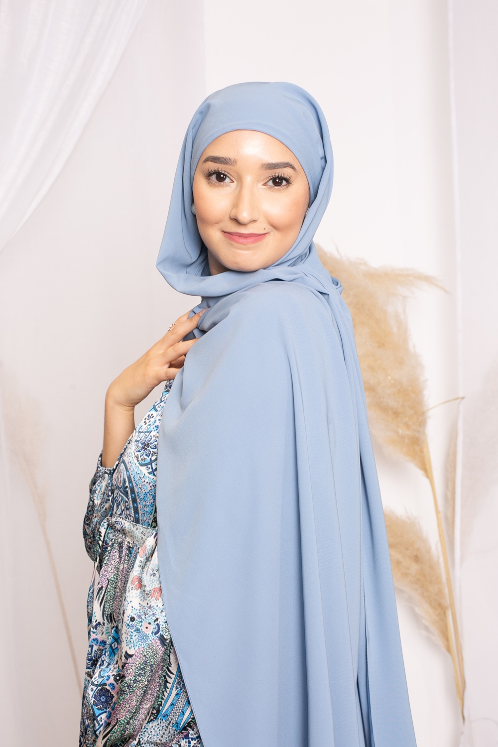 Hijab bonnet intégré soie de médine bleu jean