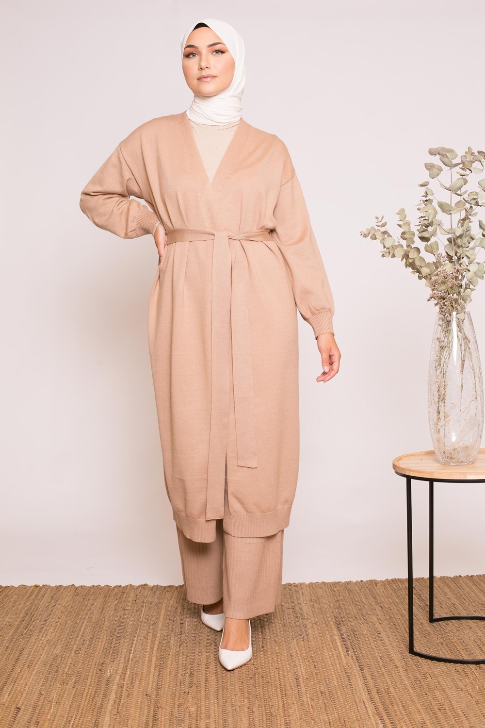 Gilet long beige foncé collection automne hiver prêt à porter modeste fashion pour femme musulmane