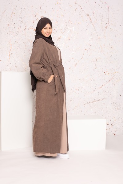 Kimono de invierno marrón claro
