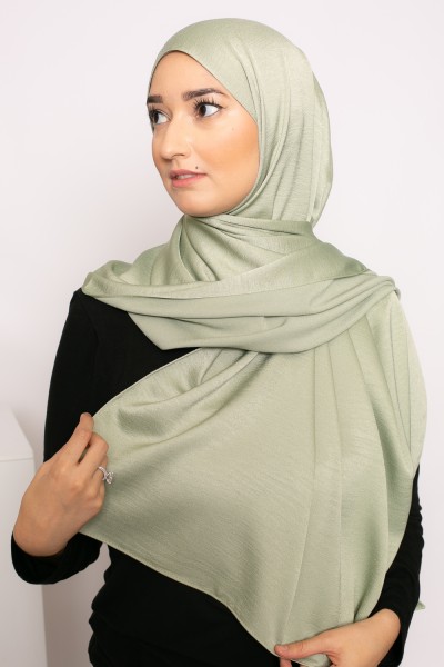 Pistaziengrüner, glänzender Premium-Hijab