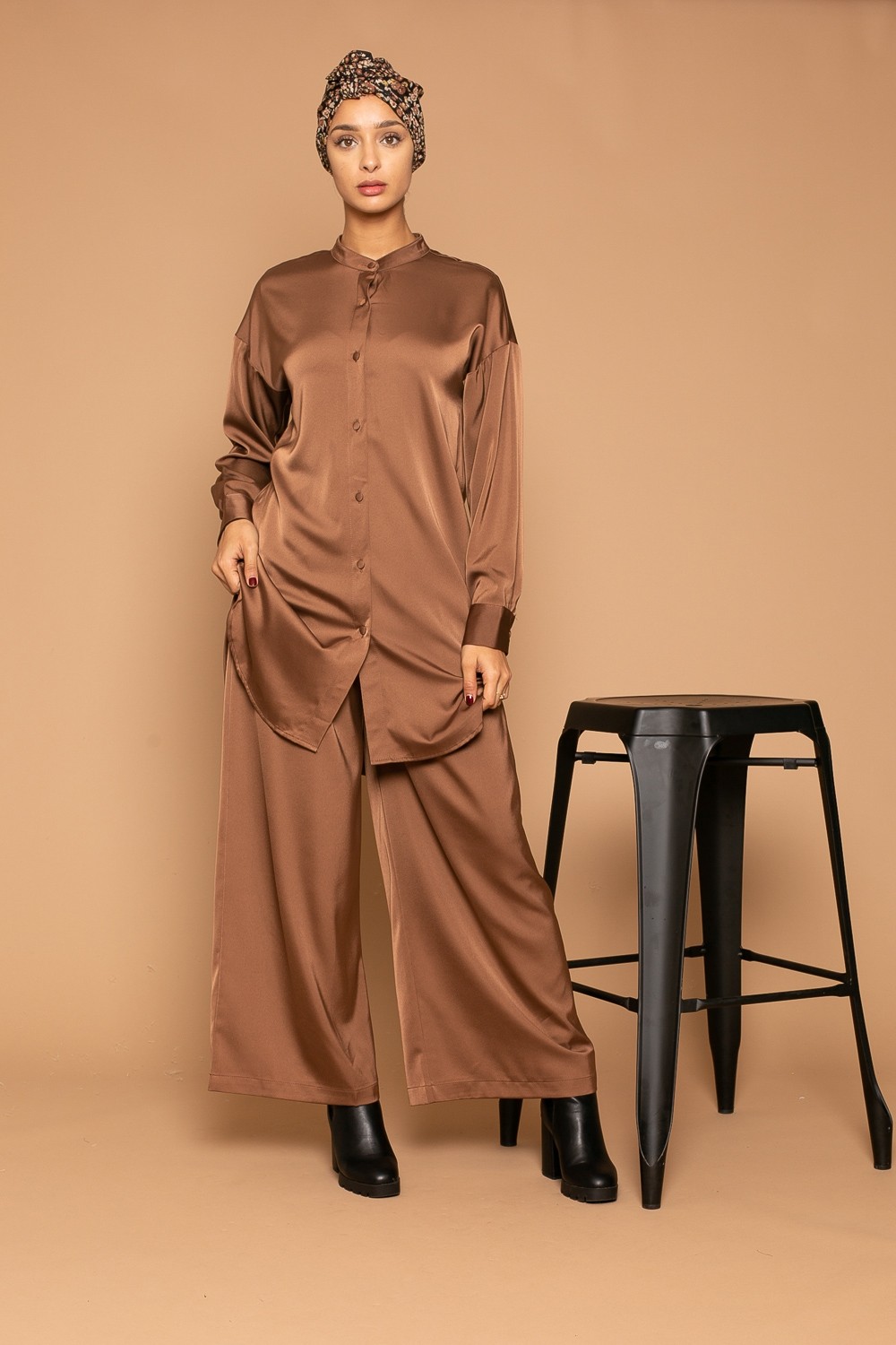 Chemise longue satiné choco boutique en ligne moderne pour femme modeste
