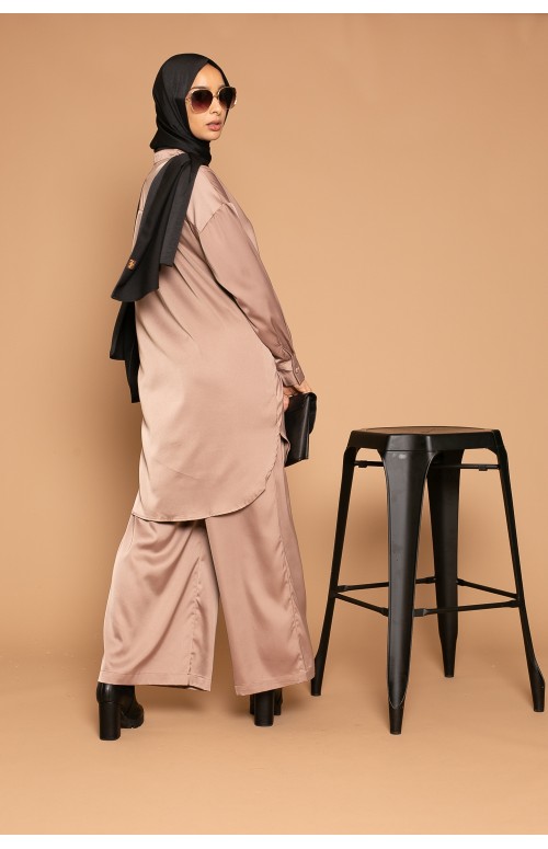 Chemise longue luxery satiné taupe boutique chic et modrne en ligne pour femme musulmane