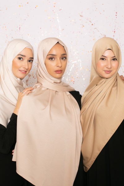 Hijab gris pardo claro brillante de primera calidad