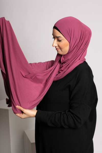 Hijab de punto ciruela suave