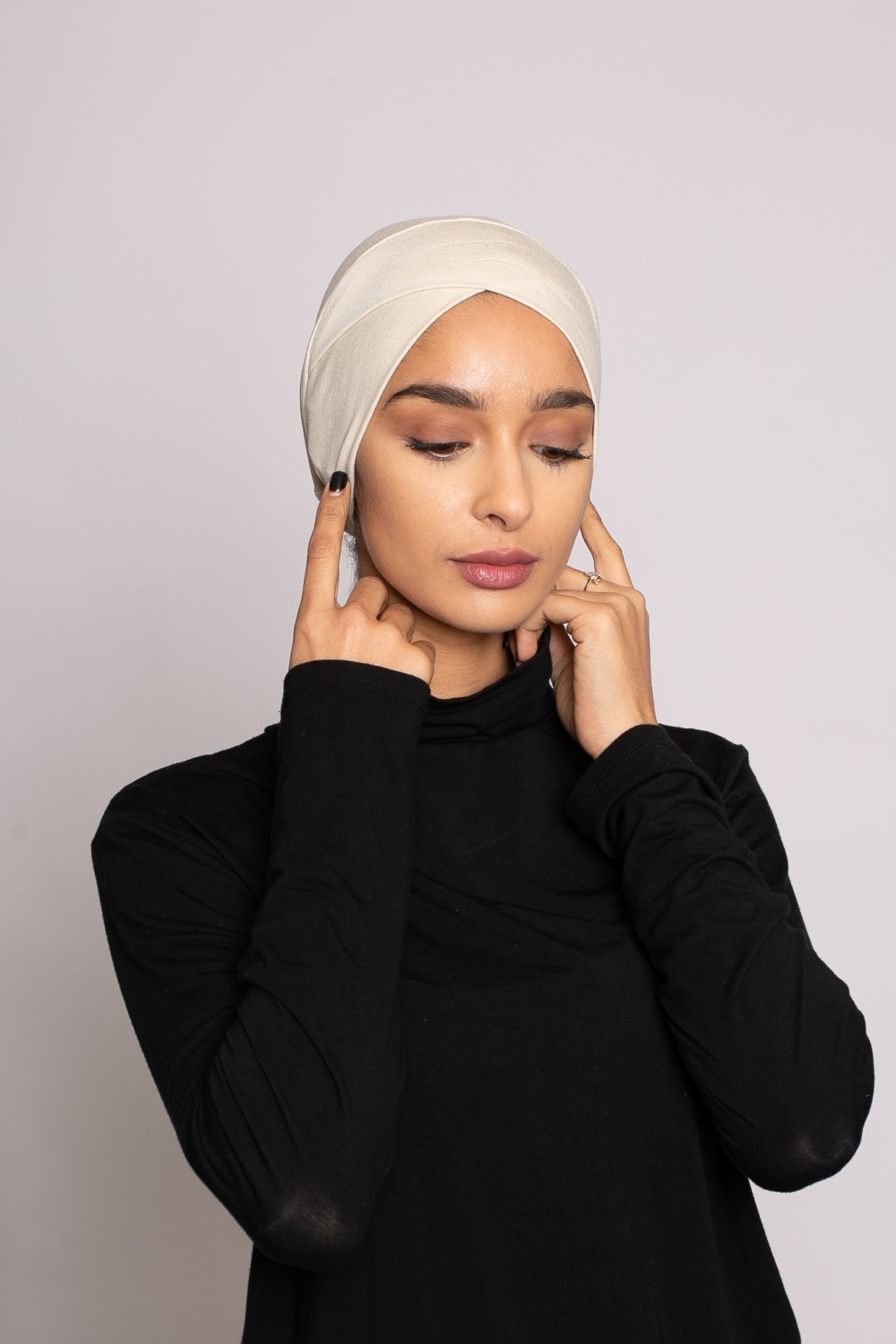 Bonnet croisé à nouer crème  sous hijab boutique musulmane