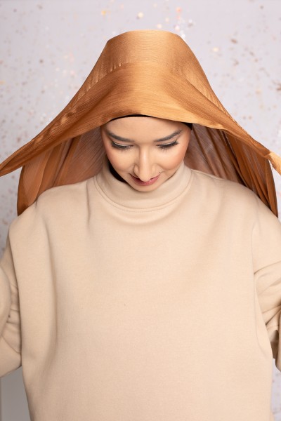 Hijab prêt à nouer satiné plissé cuivre