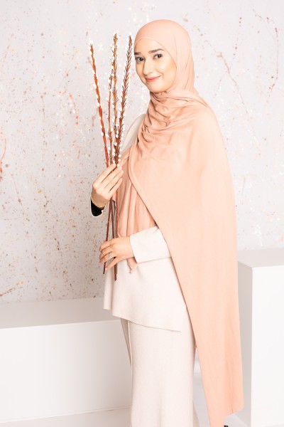 Hijab de punto suave color melocotón claro