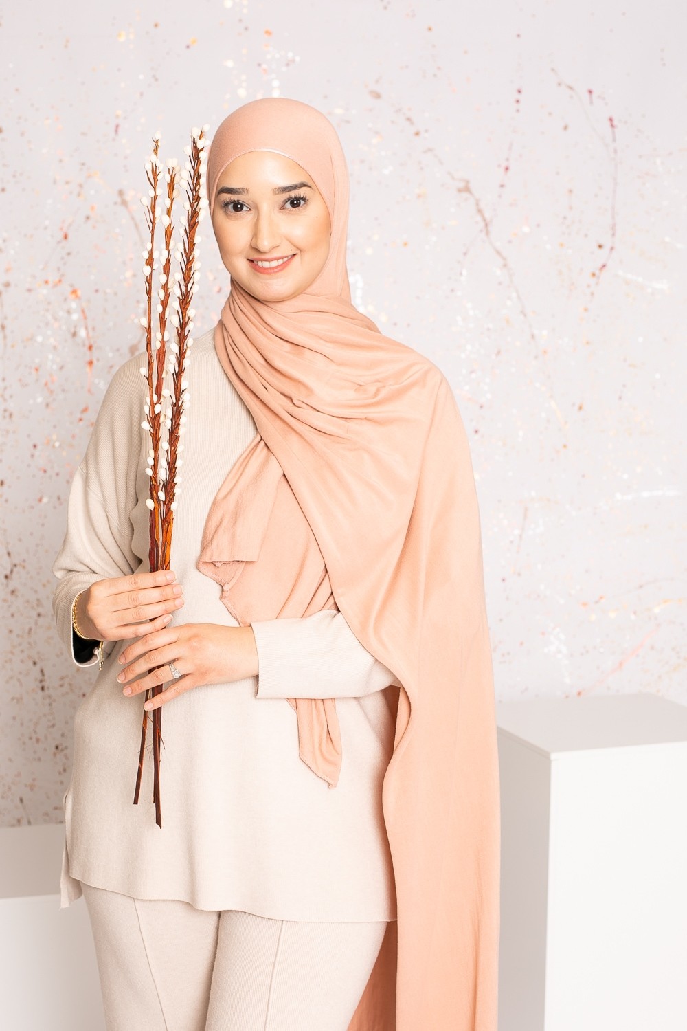 Hijab de punto suave color melocotón claro