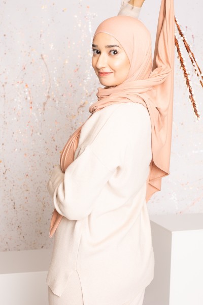 Hijab aus weichem, pfirsichfarbenem Jersey