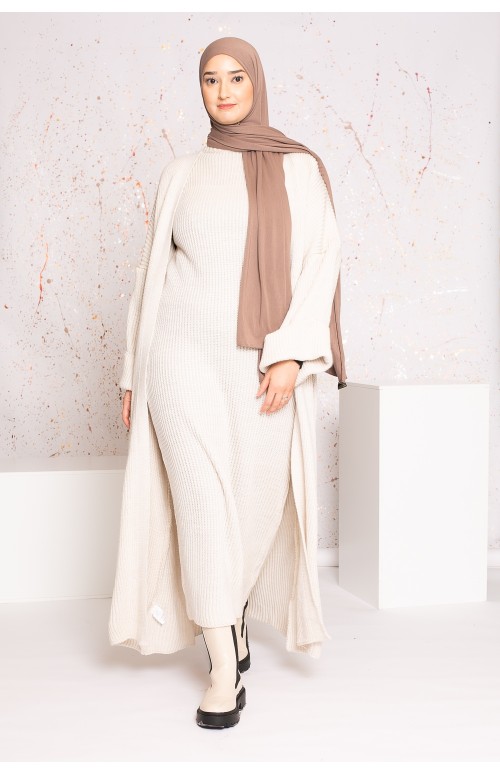 Ensemble maxi gilet et robe tricot beige boutique pour femme moderne et tendance musulmane