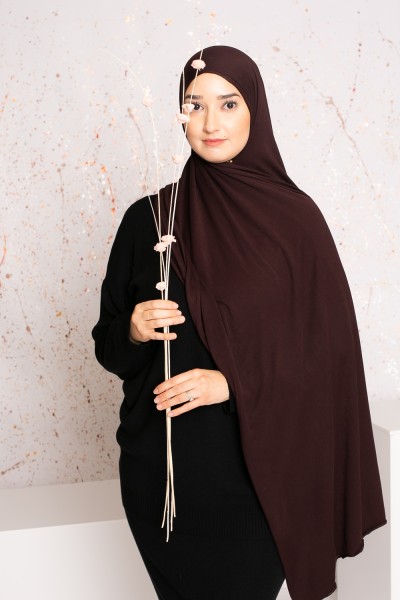 Hijab de punto marrón oscuro suave