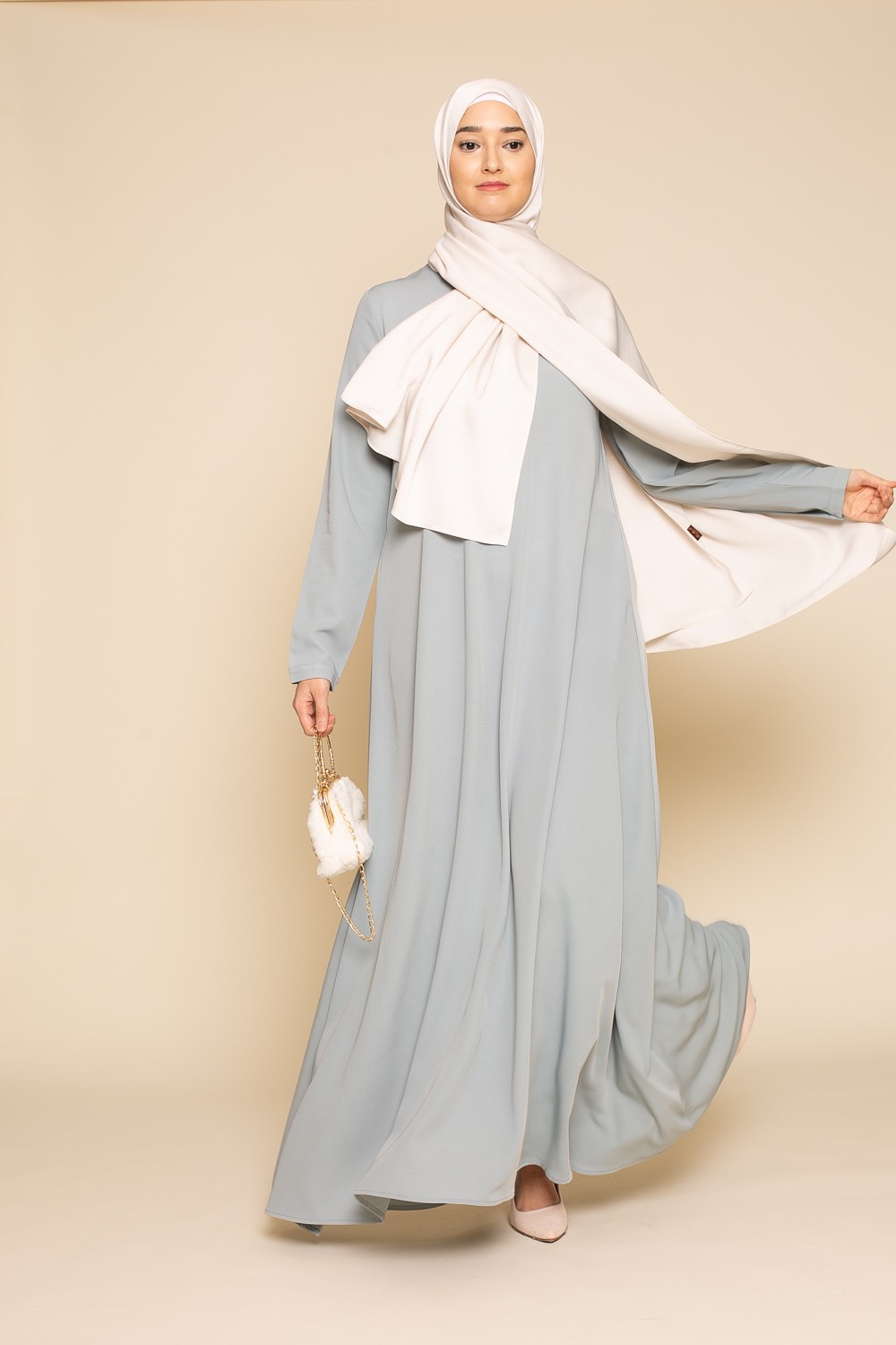longue robe évasée pour femme musulmane chic et classe