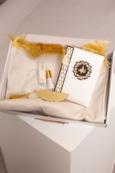 White and gold Ramadan box