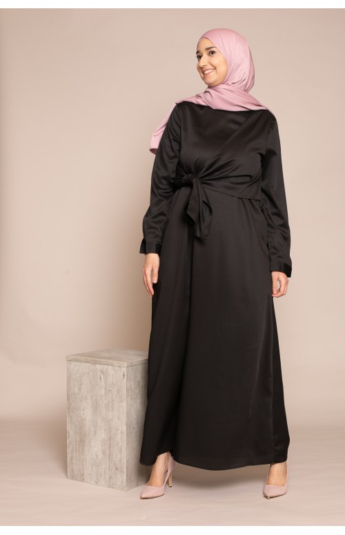 robe longue classe et moderne pour femme musulmane