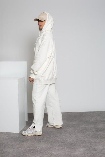 Off-white salam sportswear set