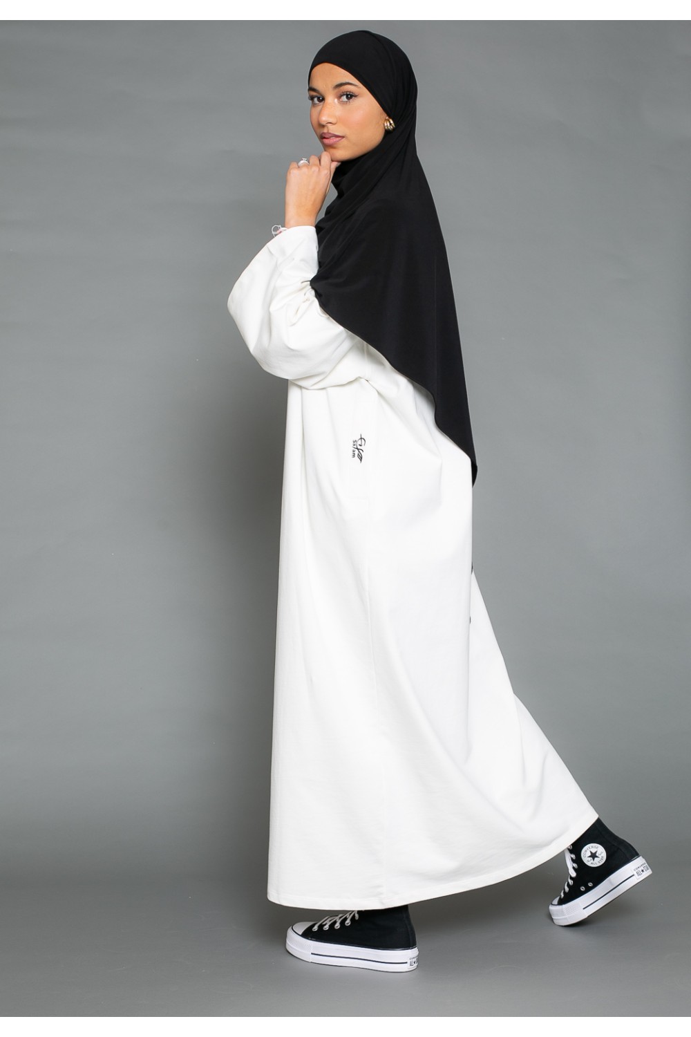 Off-white wide-sleeved oversized sweatshirt dress