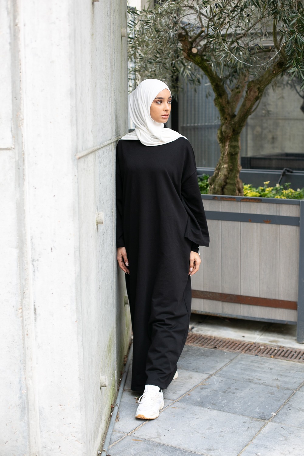 Robe sweat oversize noire pour femme musulmane